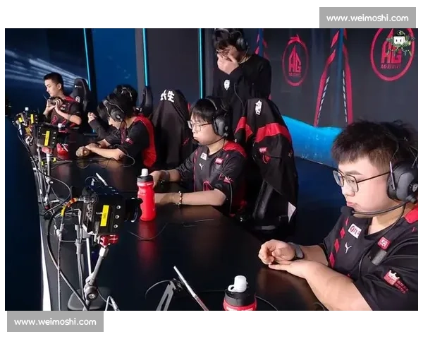 AG战队高光时刻回顾穿越火线赛场极限操作与团队配合精彩集锦